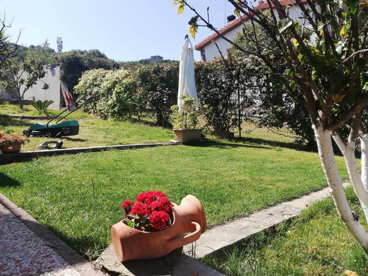 Villino Veronica Porto Columbu - Perd'E Sali Kültér fotó